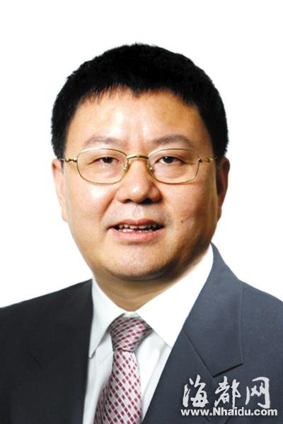 遂宁市长何华章被查 曾在两会时包装李春城