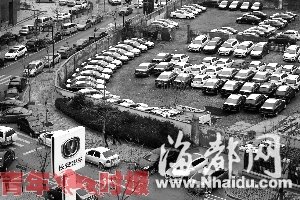 土豪为囤牌一次买百辆车 名下已有800多辆