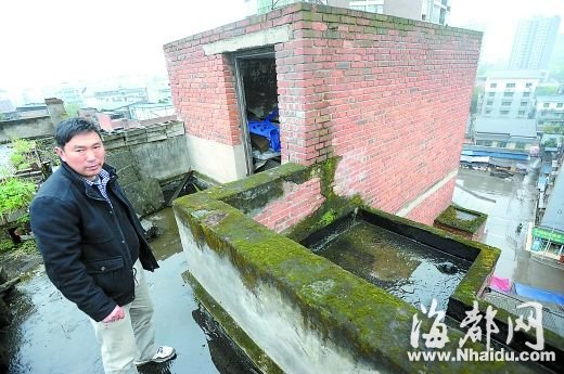 为省80元开锁钱 女子从七楼爬窗进屋坠亡