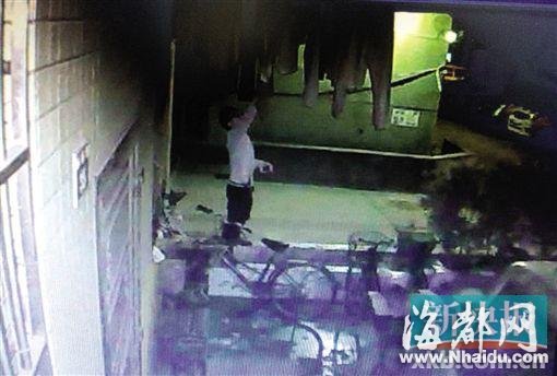 广东：女子半年丢20套内衣 装监控拍下作案男