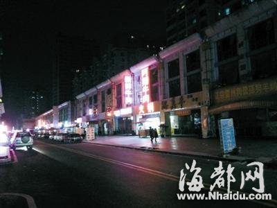 东莞扫黄回访：妈咪小巷拉客 小姐转战北上港