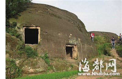 三峡库区腹地发现48座神秘“古石屋”(图)