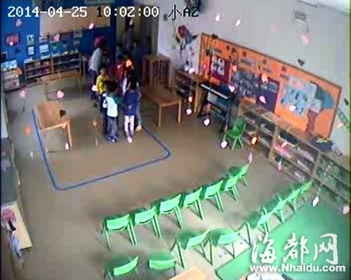 北京幼儿园女老师殴打幼童 其他老师在旁笑