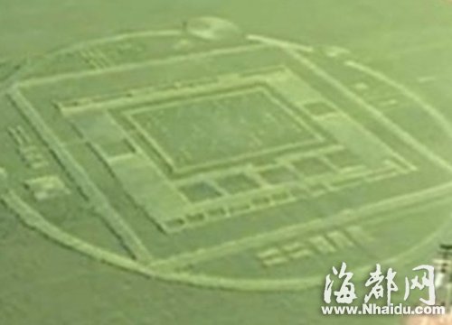 网友国家航空馆拍到幽蓝怪圈