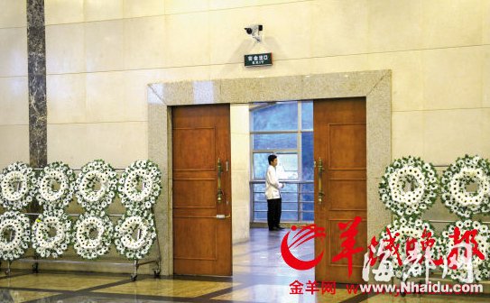 80后殡仪主持：父亲至今未能接受 几乎没朋友