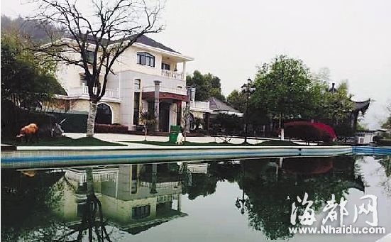 浙江：村支书违建数千平别墅花园 亭台水榭俱全(图)