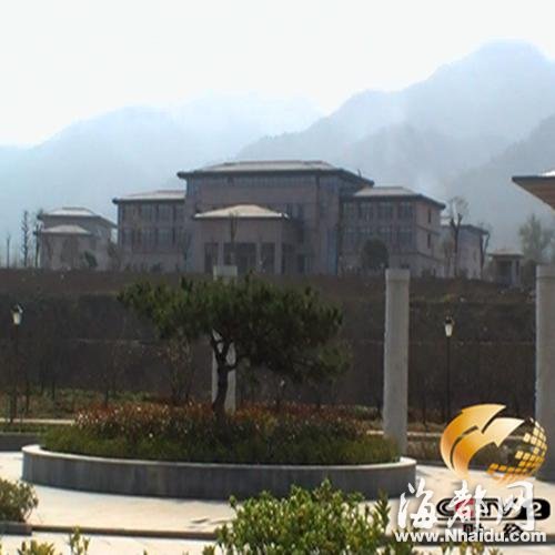 湖北贫困县斥资上亿占地百亩建豪华办公楼(图)