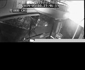 乘客要求不按站点停车遭拒 殴打公交司机3分钟
