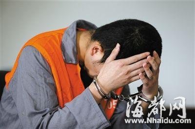 男子为见女友挟持其4位室友 称不来就开杀戒