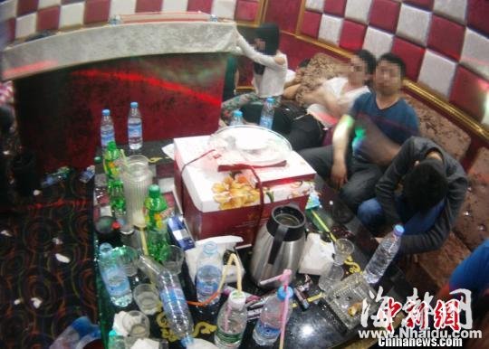 南昌90后庆生开吸毒派对 经尿检60人被拘