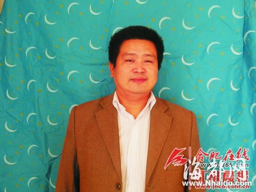 教师为救轻生女生双双坠楼 落地时被压身亡