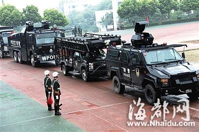 31省份密集演练反恐 拐弯枪等新装备亮相