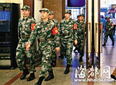 两千民兵巡逻北京天津石家庄等6大火车站