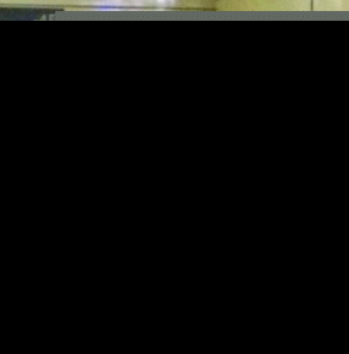 男子在深圳一地铁站内当众便溺被吐槽