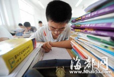 湖北122名大学毕业生今年回炉参加高考