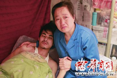 西安：50岁护工抚养弃婴19年 至今未嫁