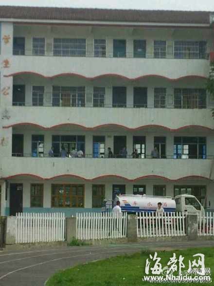 湖北潜江一小学发生劫持事件 歹徒已被击毙