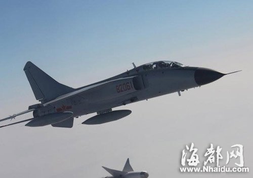 海军坠毁飞机其中一名驾驶员牺牲 年仅25岁