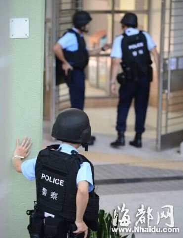 香港警方追捕凶案疑犯 飞虎队出动发生激烈枪战