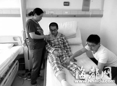 男子派出所无故坠楼重伤 警方称其“自行跳楼”