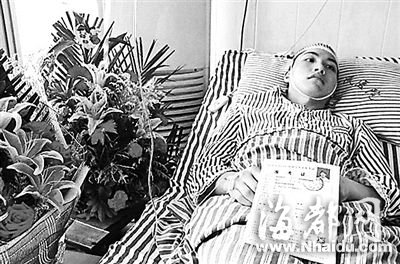 清华等多所高校向南昌“夺刀少年”伸橄榄枝