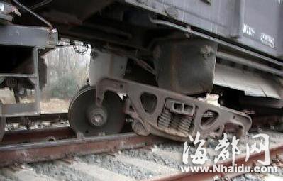黑龙江黑河发生货运列车脱轨事故 伤亡不明