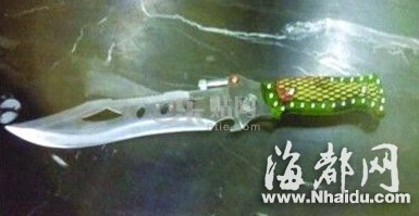 男子刺伤女友包扎后相拥入眠 醒来发现对方已死