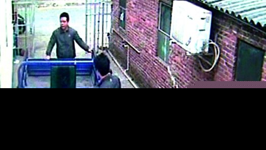 陕西偷车男子销赃时被抓获 在派出所自缢身亡