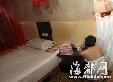 新疆一老汉接受特殊服务时猝死 被失足女碎尸