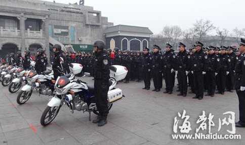 陕西一巡特警大队长犯罪后官复原职 官方回应