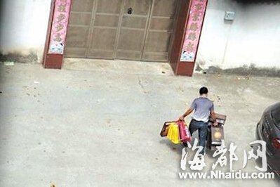 江西：父子俩偷拍县长受贿证据 被以“涉黑”罪起诉