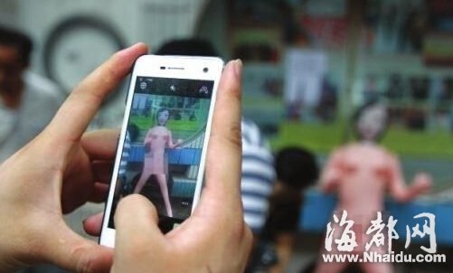 长沙一大学毕业生跳蚤市场卖二手情趣娃娃