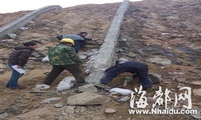 山西太兴铁路被指偷工减料：黄泥巴糊涵洞