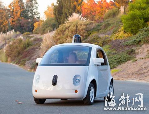 谷歌宣布完成第一辆全功能无人驾驶汽车原型