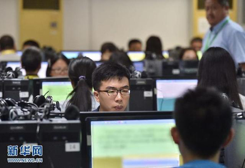 探秘高考閱卷:考生字跡難看不要緊 但不要難以看清