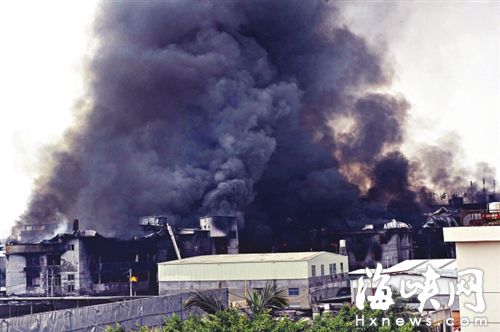 福州仓山两鞋厂发生大火 3000平方米被烧(图)