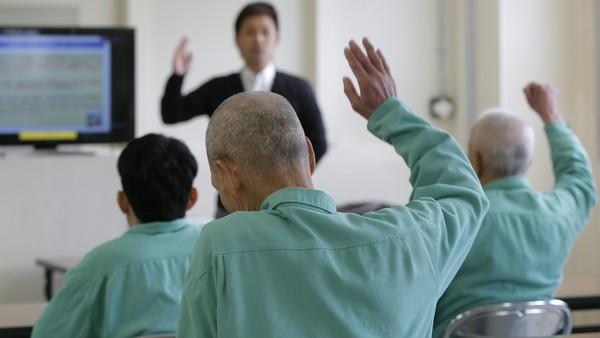 满头银发的坏蛋 日本“老年犯”加速上升