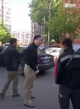 北京警方通报顺丰快递员被打事件：打人者被拘留10天