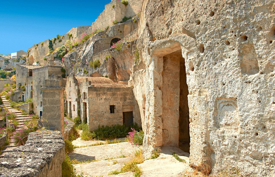 意大利最古老洞穴：拥9000年历史 仍有人居住