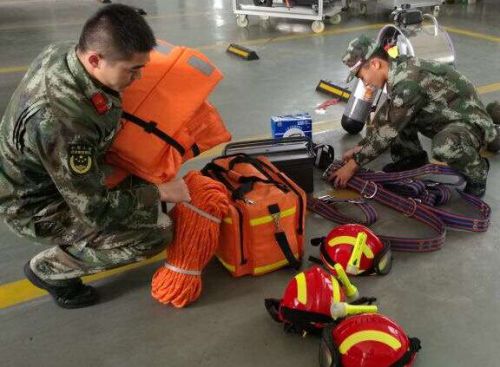 福州消防47名官兵 增援泰宁县山体滑坡现场