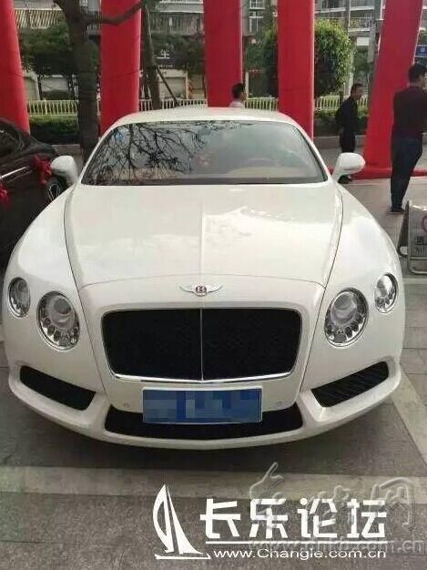 福州长乐又现豪车婚礼 各种豪车超跑总值过亿元