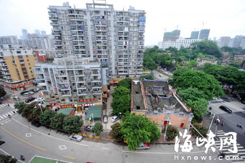 房产证上万侯园成“万候园” 老街坊难以接受