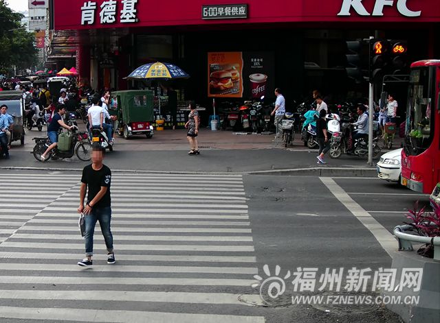 福州闯红灯记录系统新增2个路段 30辆车“触黄网”被罚 福州闯红灯记录系统新增2个路段 30辆车“触黄网”被罚