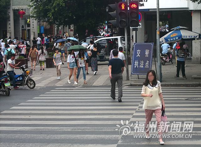 福州闯红灯记录系统新增2个路段 30辆车“触黄网”被罚 福州闯红灯记录系统新增2个路段 30辆车“触黄网”被罚