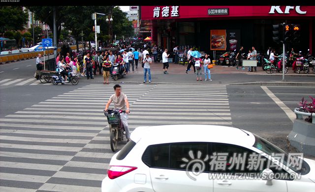 福州闯红灯记录系统新增2个路段 30辆车“触黄网”被罚 福州闯红灯记录系统新增2个路段 30辆车“触黄网”被罚