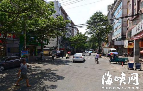 长乐朝阳中学初二男生刚出校门约200米就遭围殴