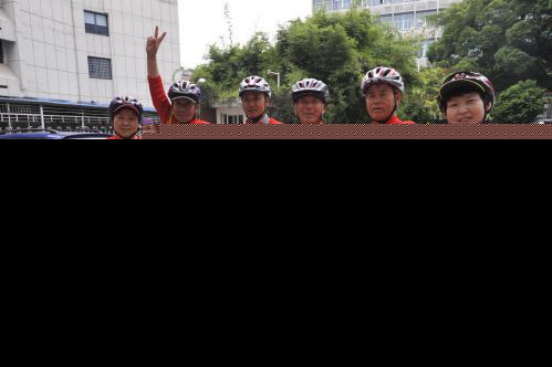 唐山地震幸存者 骑行近2000公里至福州答谢