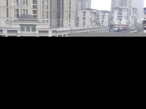 拆迁遇阻，鳌光路西段仍在围挡，施工停滞，围挡前的一排店面也待拆 &nbsp;