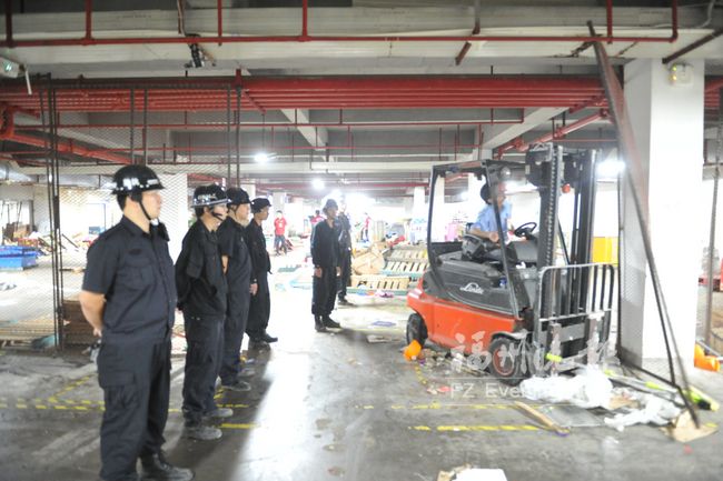 福州金榕北路大润发38个被占车位整改 恢复使用