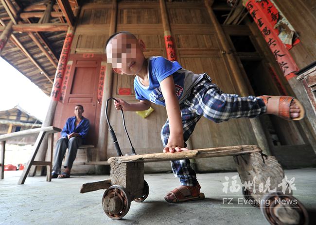 罗源4岁娃疑患先天性心脏病 母亲出走家贫穷